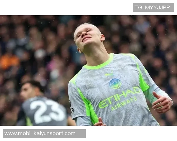 差点出事！热刺后场出球被断，勒温得球后扫射高出横梁